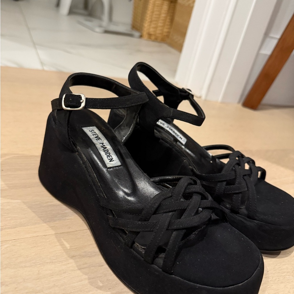 Y2K vintage Steve Madden Crazy 30 Bratz chunky Kittie strappy buckle 90’s kitten